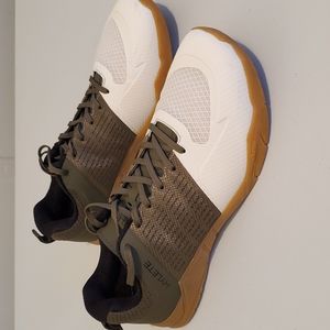 Hylete Circuit shoes size 13 olive and white